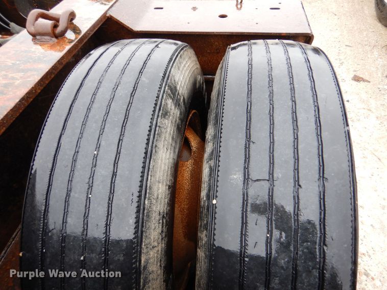 image for item LS9091 2003 Etnyre Blackhawk  lowboy equipment trailer