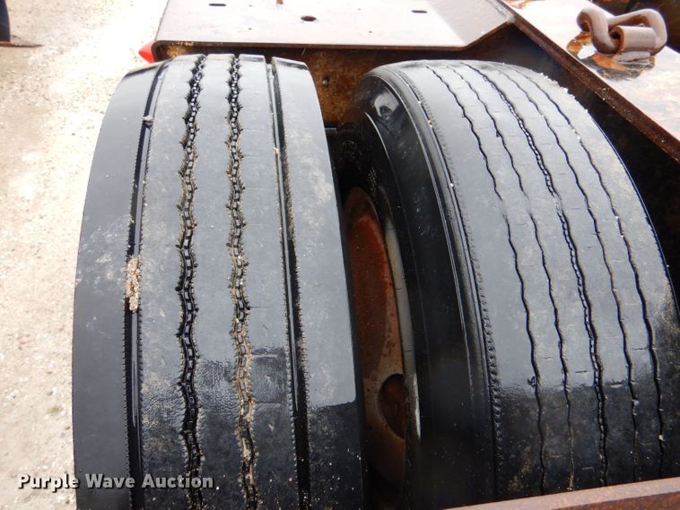 image for item LS9091 2003 Etnyre Blackhawk  lowboy equipment trailer