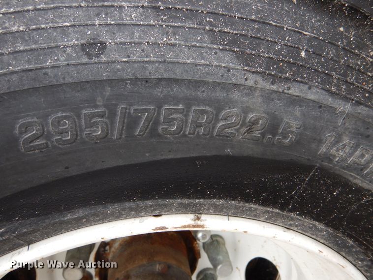 image for item LS9091 2003 Etnyre Blackhawk  lowboy equipment trailer