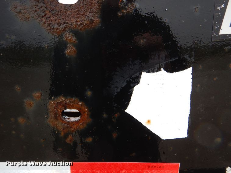 image for item LS9091 2003 Etnyre Blackhawk  lowboy equipment trailer