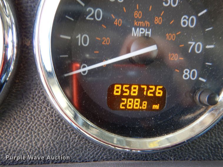 image for item LS9156 2013 Peterbilt 388  semi truck