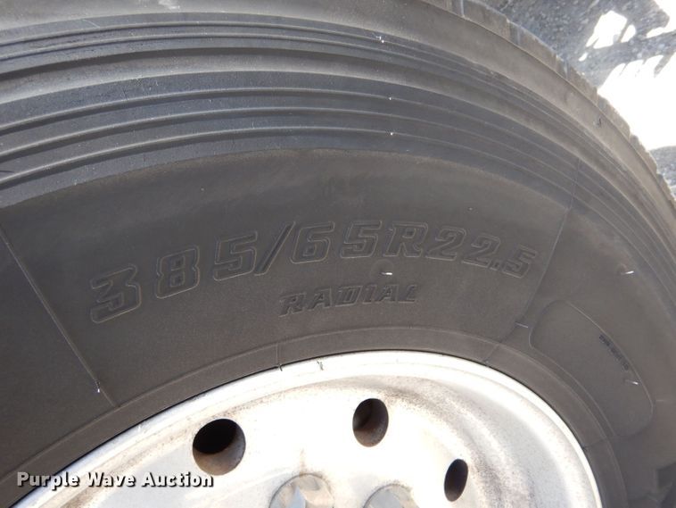 image for item LS9156 2013 Peterbilt 388  semi truck