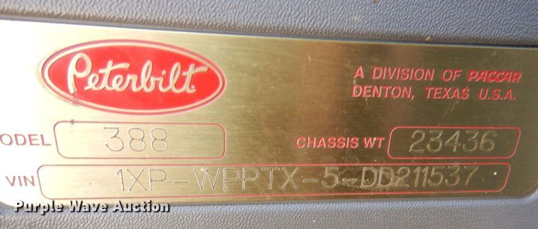 image for item LS9156 2013 Peterbilt 388  semi truck
