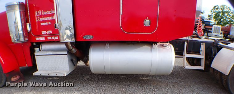 image for item MF9306 1999 Peterbilt 379  semi truck