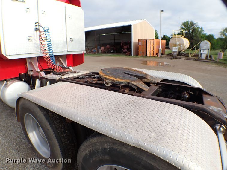 image for item MF9306 1999 Peterbilt 379  semi truck