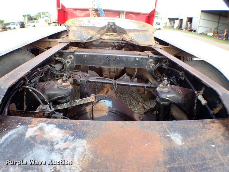 image for item MF9306 1999 Peterbilt 379  semi truck