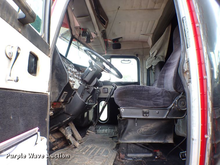 image for item MF9306 1999 Peterbilt 379  semi truck