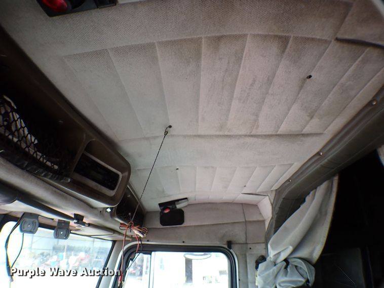 image for item MF9306 1999 Peterbilt 379  semi truck