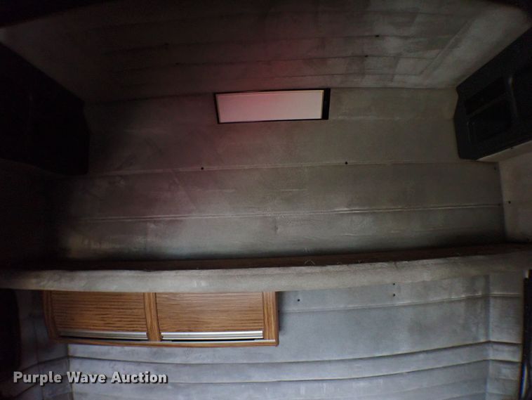 image for item MF9306 1999 Peterbilt 379  semi truck