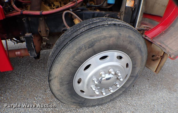 image for item MF9306 1999 Peterbilt 379  semi truck