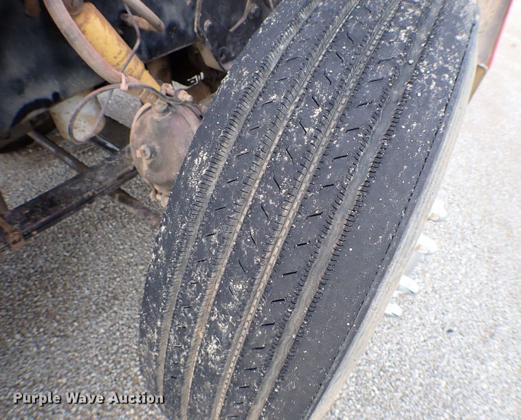 image for item MF9306 1999 Peterbilt 379  semi truck