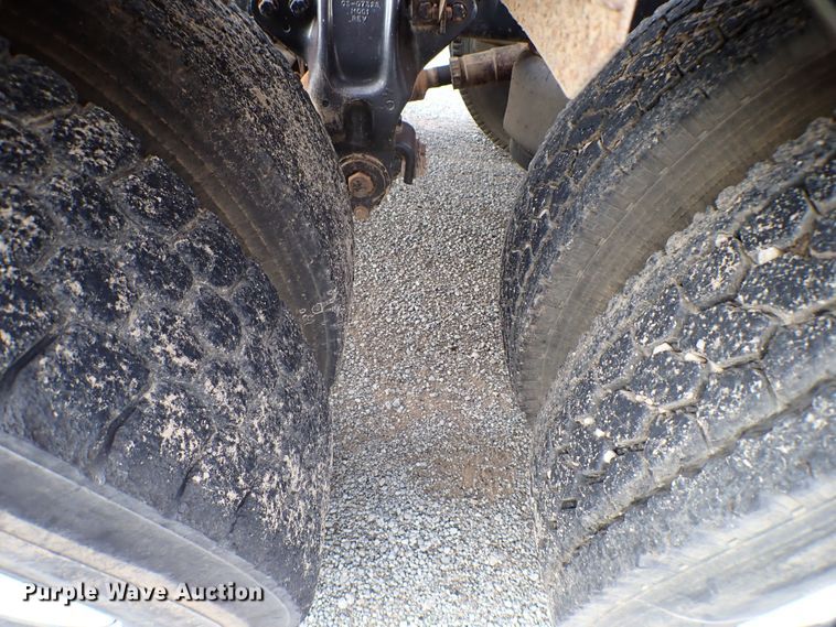 image for item MF9306 1999 Peterbilt 379  semi truck