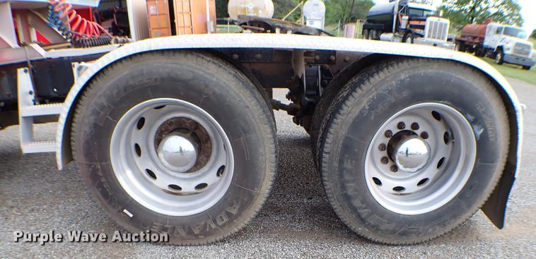 image for item MF9306 1999 Peterbilt 379  semi truck