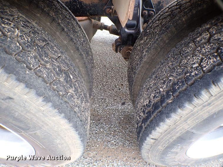 image for item MF9306 1999 Peterbilt 379  semi truck