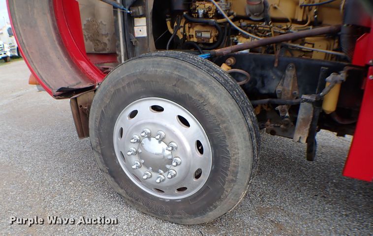 image for item MF9306 1999 Peterbilt 379  semi truck