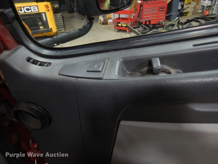 image for item MF9563 2006 Volvo VNL  semi truck