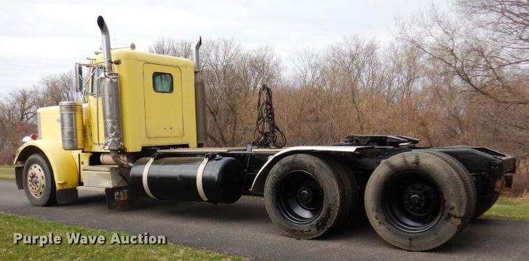 image for item MF9579 1987 Peterbilt 359  semi truck