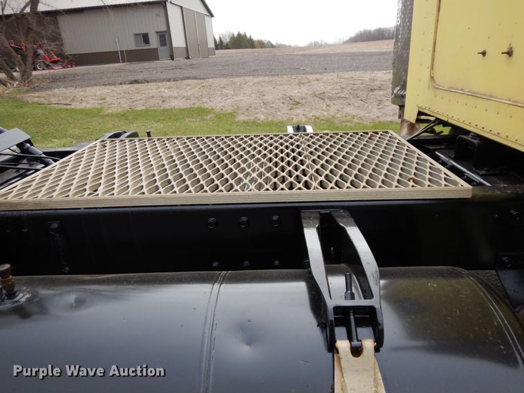 image for item MF9579 1987 Peterbilt 359  semi truck