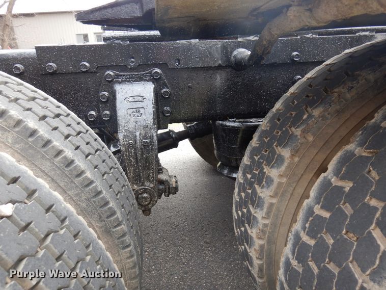 image for item MF9579 1987 Peterbilt 359  semi truck