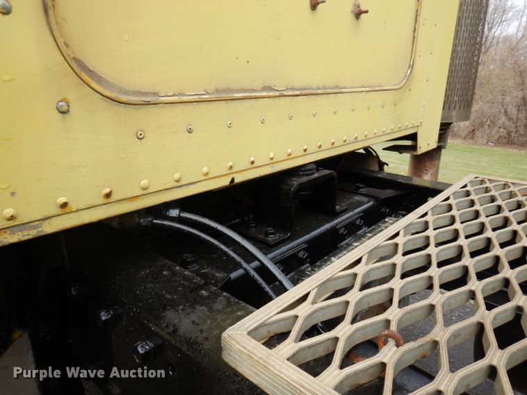 image for item MF9579 1987 Peterbilt 359  semi truck