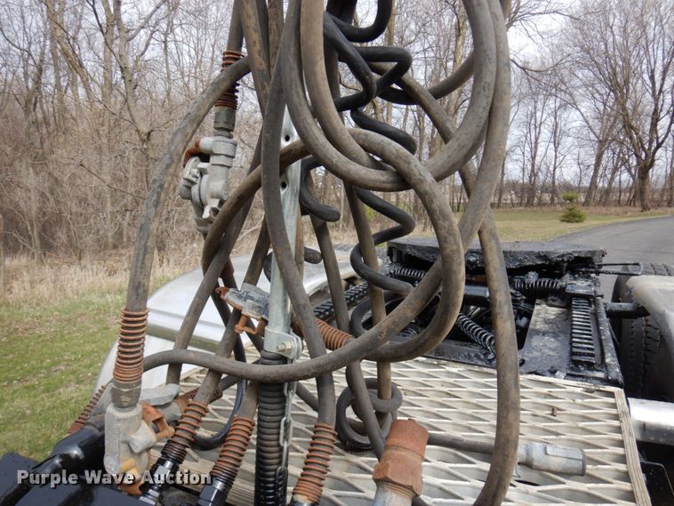 image for item MF9579 1987 Peterbilt 359  semi truck