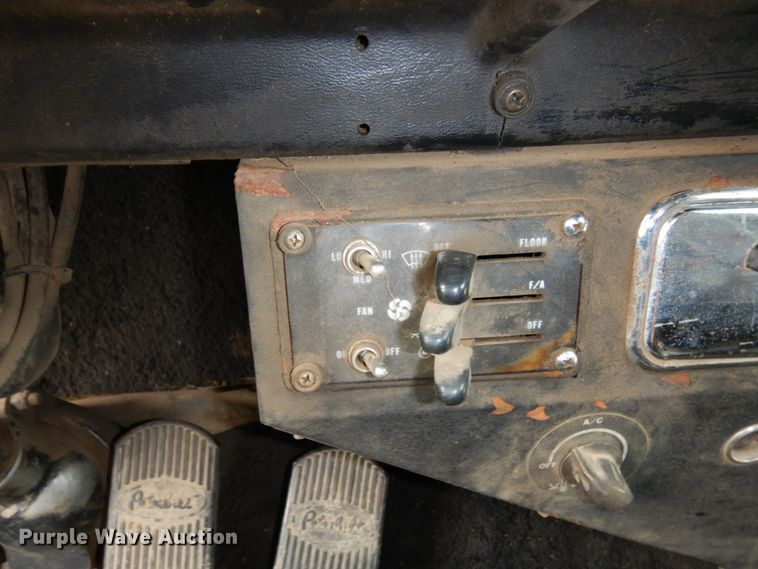 image for item MF9579 1987 Peterbilt 359  semi truck