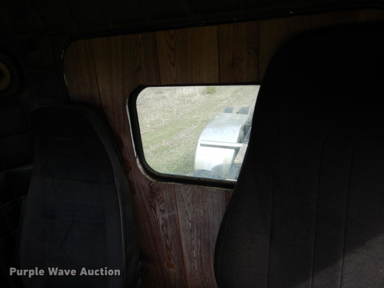 image for item MF9579 1987 Peterbilt 359  semi truck