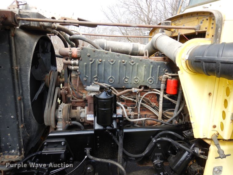 image for item MF9579 1987 Peterbilt 359  semi truck