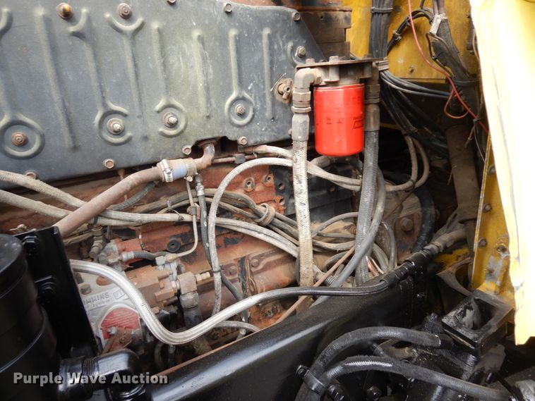 image for item MF9579 1987 Peterbilt 359  semi truck