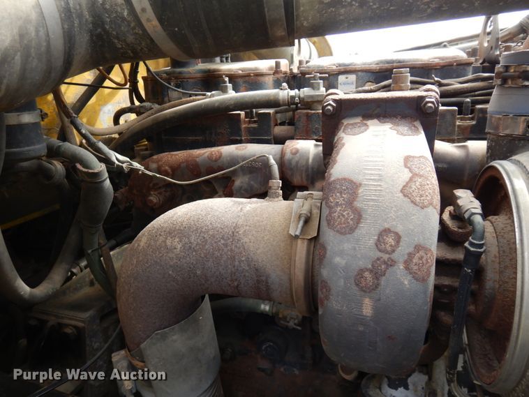 image for item MF9579 1987 Peterbilt 359  semi truck