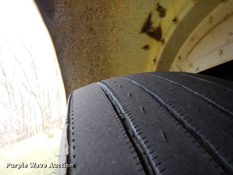 image for item MF9579 1987 Peterbilt 359  semi truck