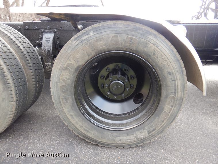 image for item MF9579 1987 Peterbilt 359  semi truck