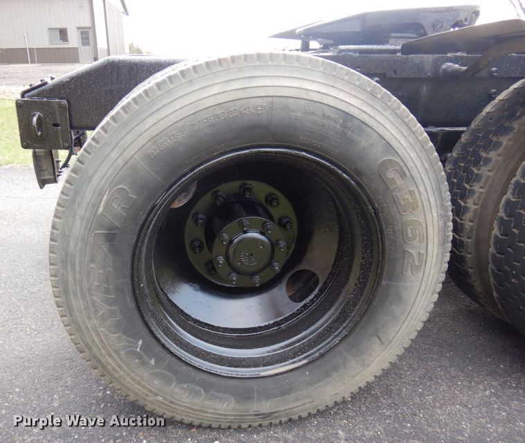 image for item MF9579 1987 Peterbilt 359  semi truck