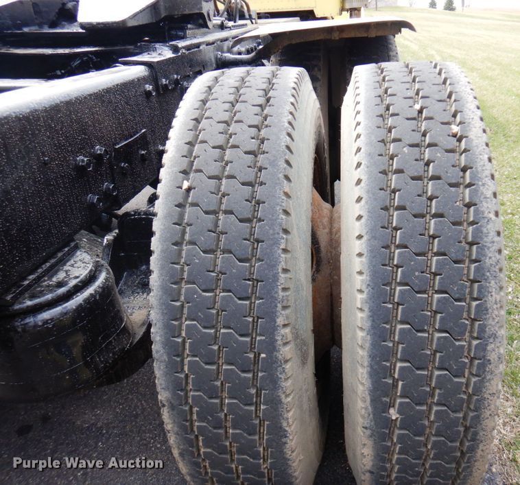 image for item MF9579 1987 Peterbilt 359  semi truck