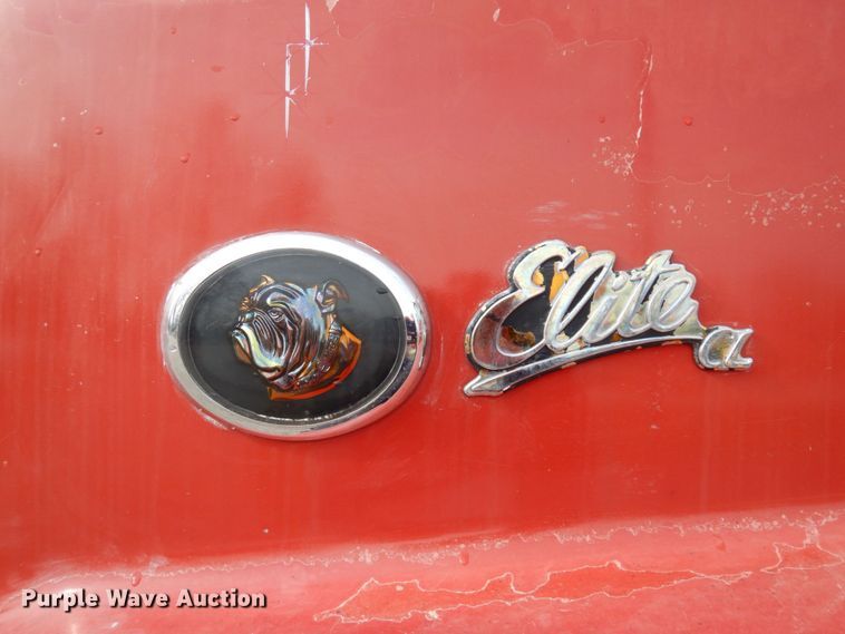 image for item MF9583 2001 Mack CL713  semi truck