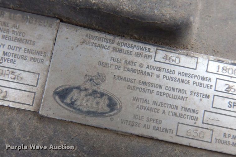 image for item MF9583 2001 Mack CL713  semi truck