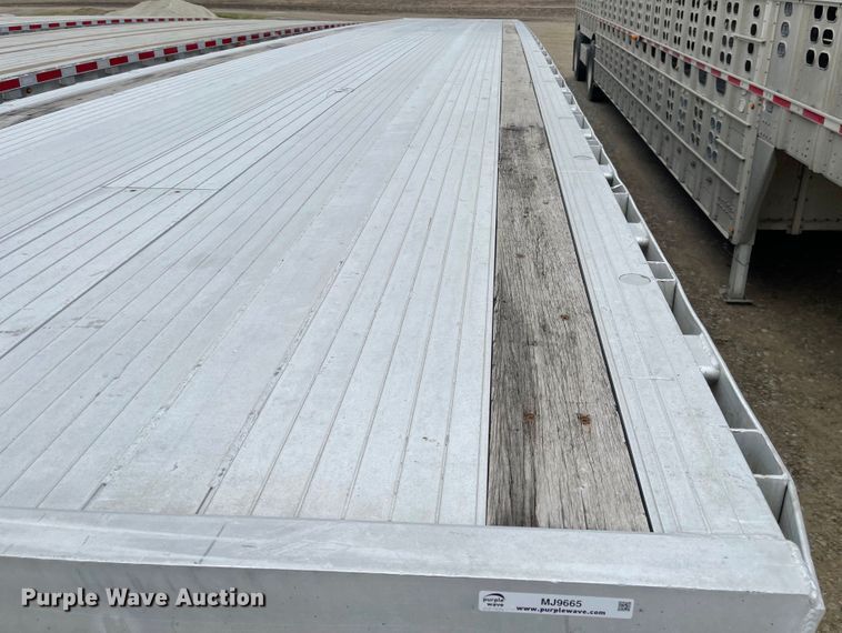 image for item MJ9665 2014 Kruz RAFB-53-102  flatbed trailer