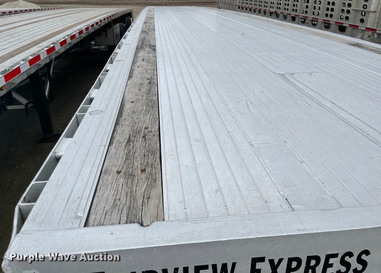 image for item MJ9665 2014 Kruz RAFB-53-102  flatbed trailer