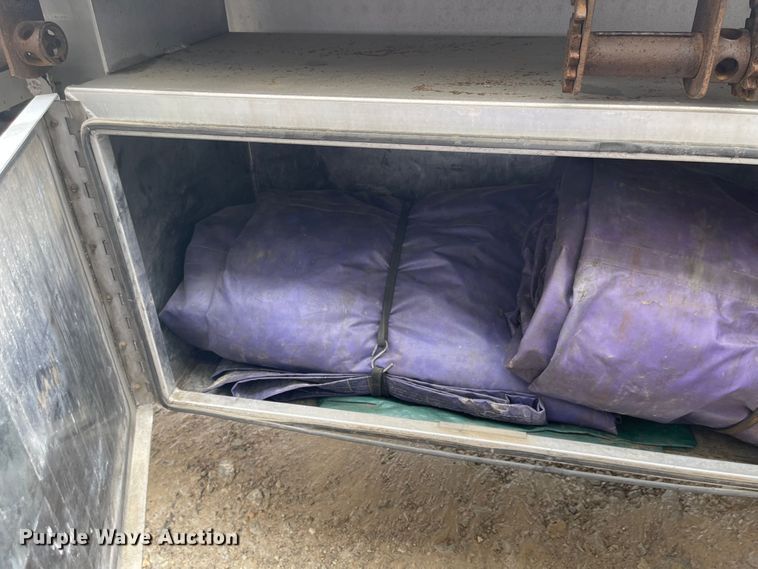 image for item MJ9665 2014 Kruz RAFB-53-102  flatbed trailer