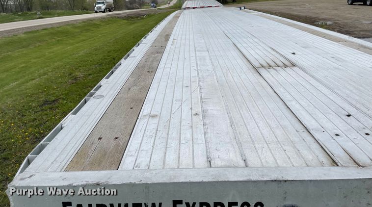 image for item MJ9668 2015 Kruz RAFB-53-102  flatbed trailer