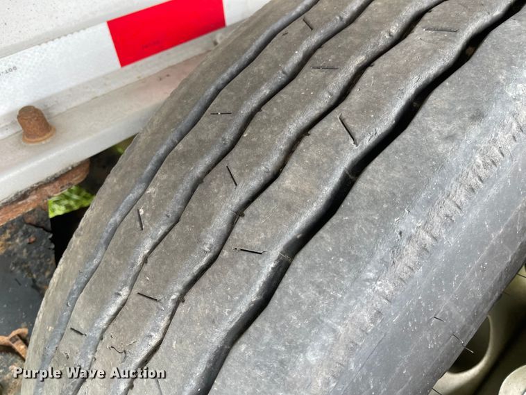 image for item MJ9668 2015 Kruz RAFB-53-102  flatbed trailer