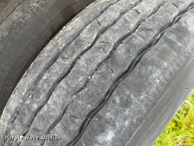 image for item MJ9668 2015 Kruz RAFB-53-102  flatbed trailer