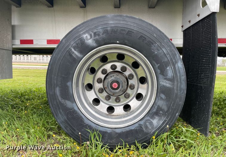 image for item MJ9668 2015 Kruz RAFB-53-102  flatbed trailer