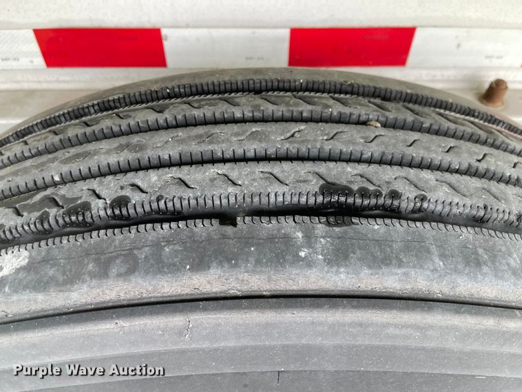 image for item MJ9668 2015 Kruz RAFB-53-102  flatbed trailer