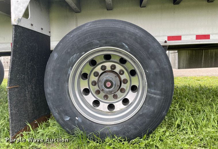 image for item MJ9668 2015 Kruz RAFB-53-102  flatbed trailer