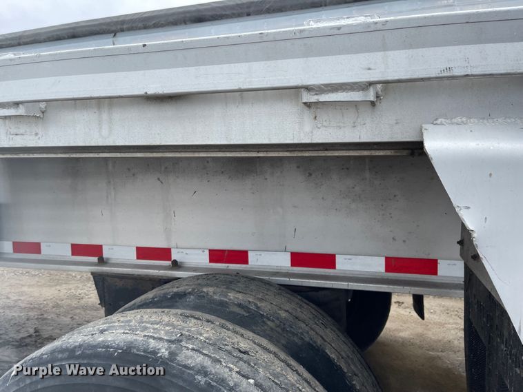 image for item MJ9669 2015 Kruz RAFB-53-102  flatbed trailer