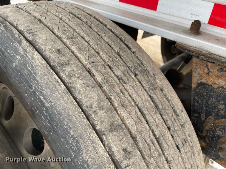 image for item MJ9669 2015 Kruz RAFB-53-102  flatbed trailer