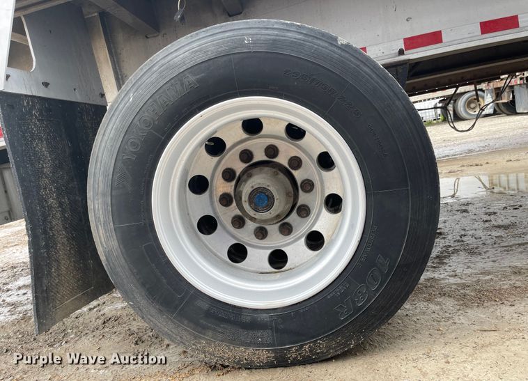 image for item MJ9669 2015 Kruz RAFB-53-102  flatbed trailer