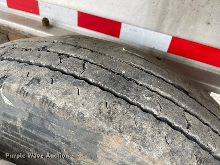 image for item MJ9669 2015 Kruz RAFB-53-102  flatbed trailer