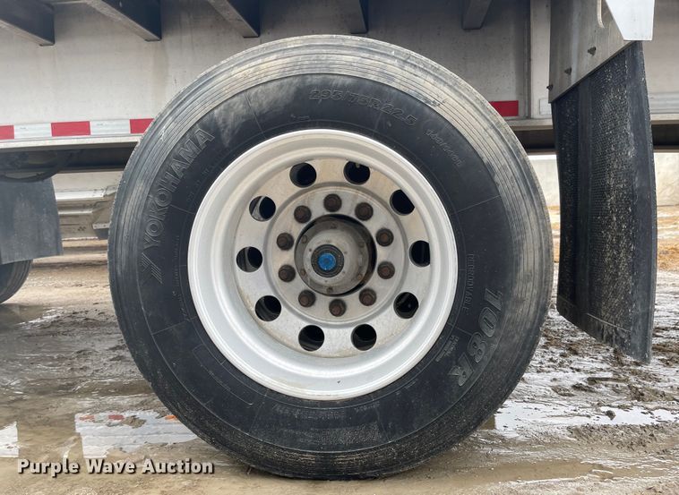 image for item MJ9669 2015 Kruz RAFB-53-102  flatbed trailer